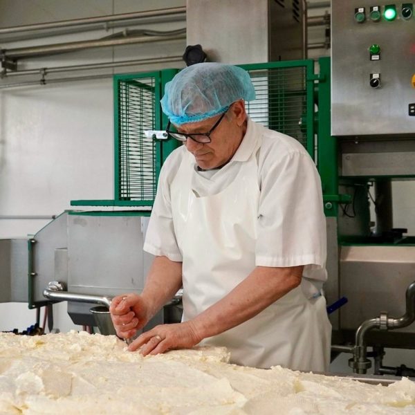 Vannella Cheese - Giuseppe Minoia ricotta making