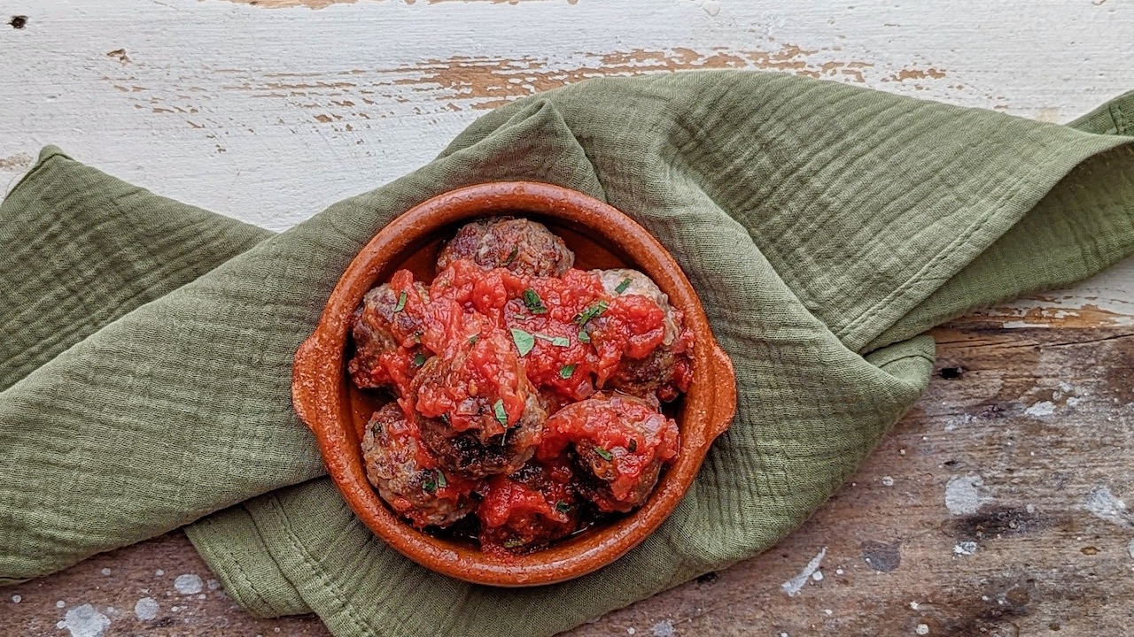 Albóndigas (Spanish Meatballs)