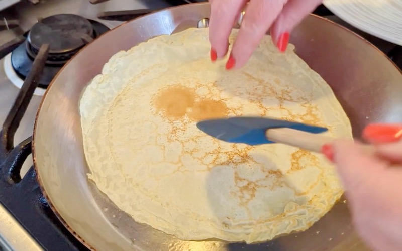 Crêpes (How To Make Crepes)