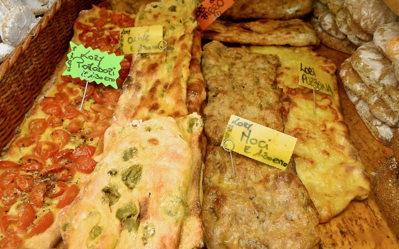 Schiacciata (Tuscan flatbreads) at Pany da Lory Mercato Centrale Florence - Walking Tour of Italian Food Markets