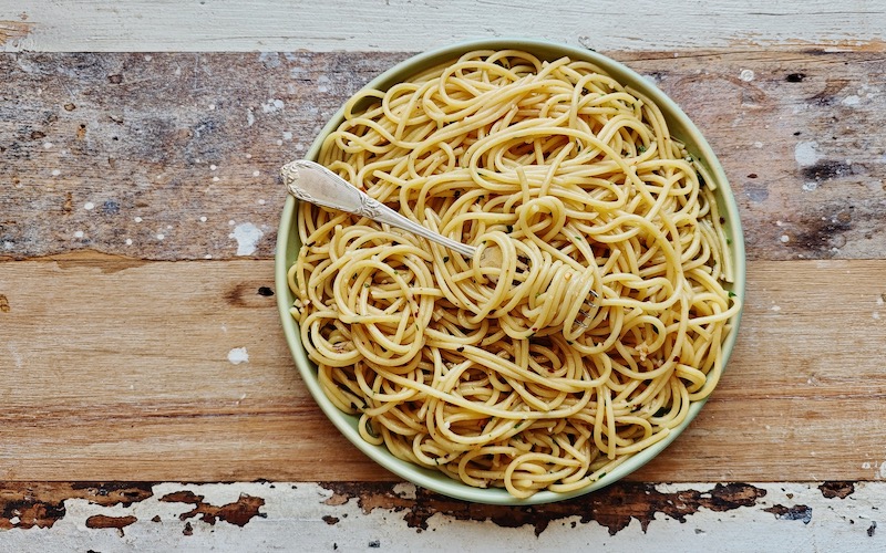 Spaghetti Aglio, Olio e Peperoncino - Pasta Recipes
