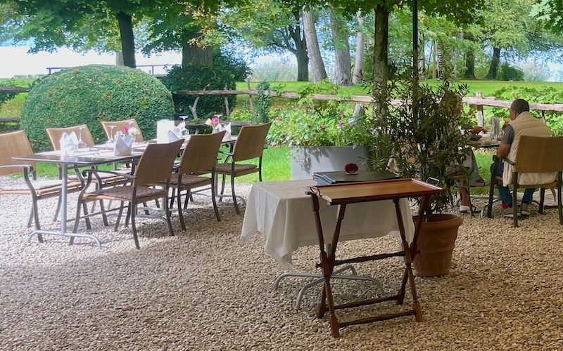 La Pinte du Vieux Manoir - Food Lovers' Guide to Lake Murten (Mont-Vully)