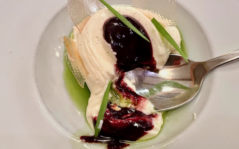 Best Desserts From Around The World 2024 - Sour cream, wheatgrass & elderberries (Haberbüni)