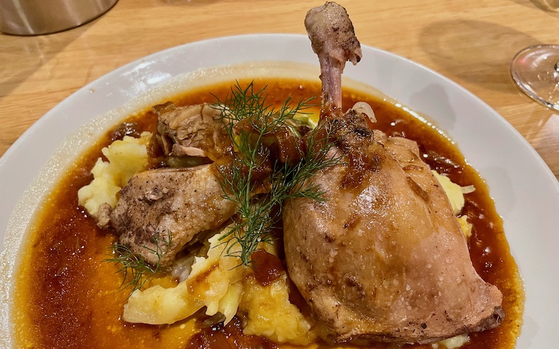 Glenn Innes (Celtic Capital of Australia) - The Highlands Restaurant - duck with colcannon