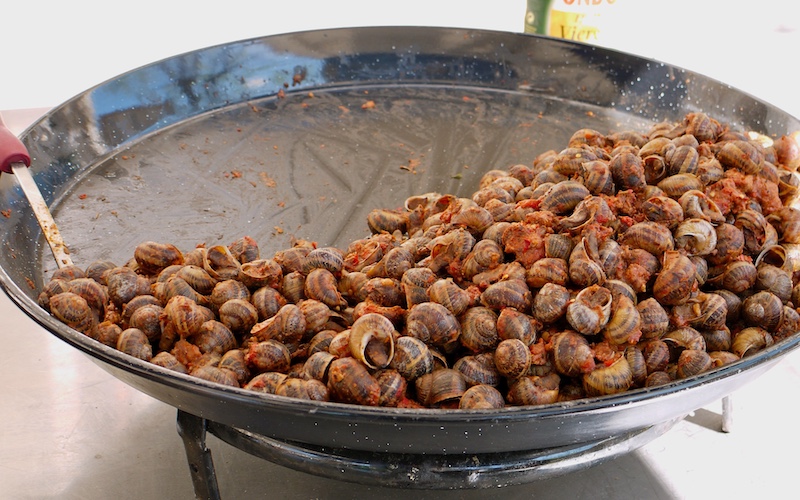 Best Markets in France - Marche des Producteurs St-Rémy-de-Provence - snails in tomato sauce