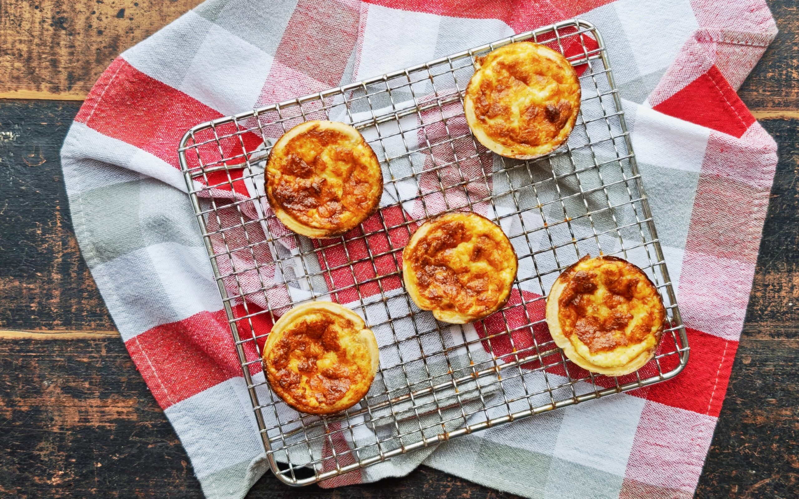Chäschüechli (Swiss Cheese Tartlets, Ramequin)