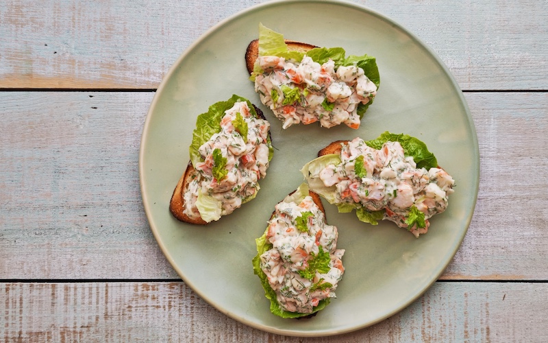 Prawn Bruschetta with cooked prawns