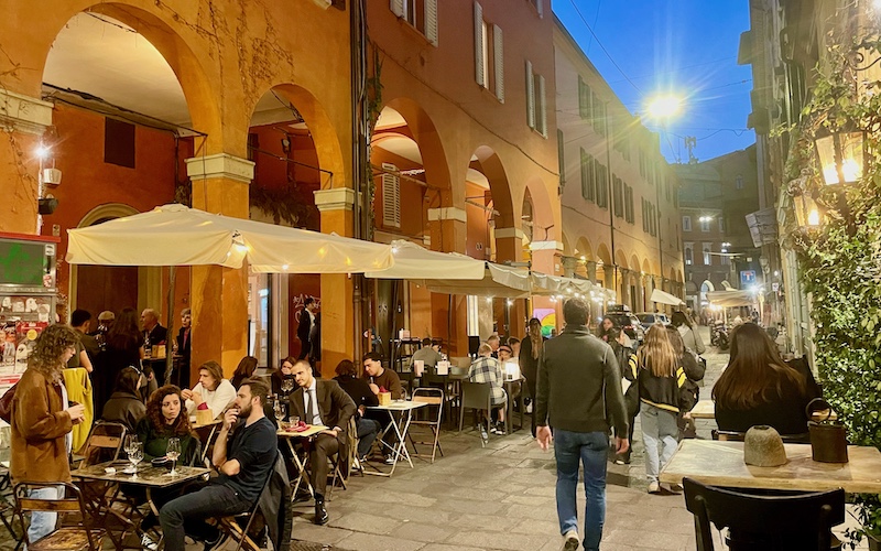 Vineria Favalli - Best Bars in Bologna