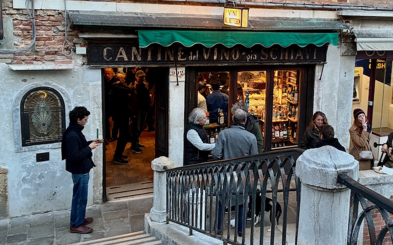 Best Bars in Venice (Venetian Bàcari) - Cantine del Vino già Schiavi - HERO