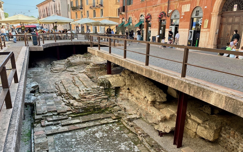 Verona Food Lovers’ Guide - Porta Leoni excavation