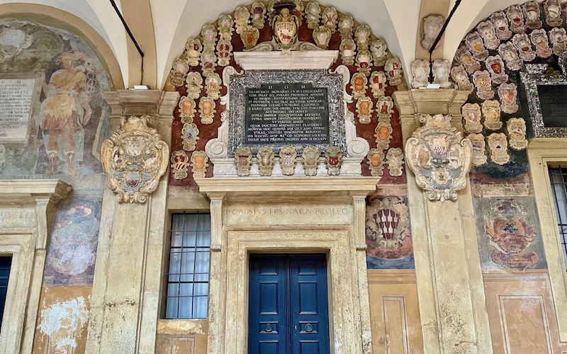 Bologna - Quadrilatero - Archiginnasio