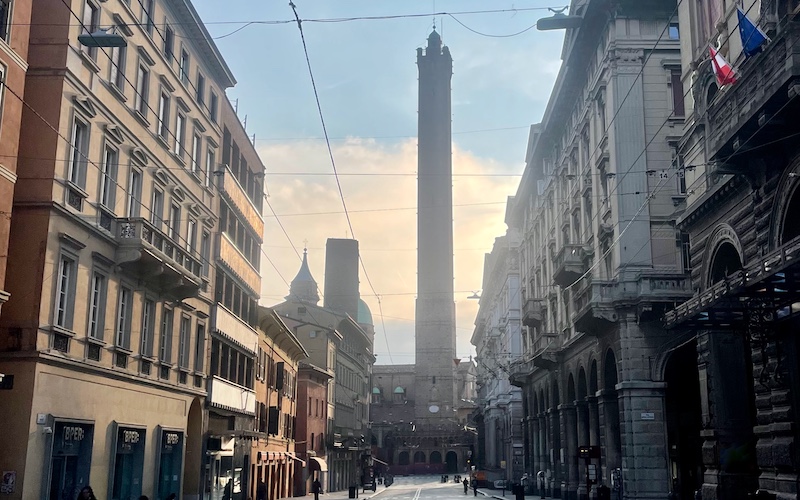 Bologna - Quadrilatero - Asinelli Tower