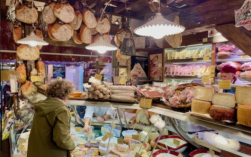 Bologna - Quadrilatero Guide - La Baita Vecchia Malga