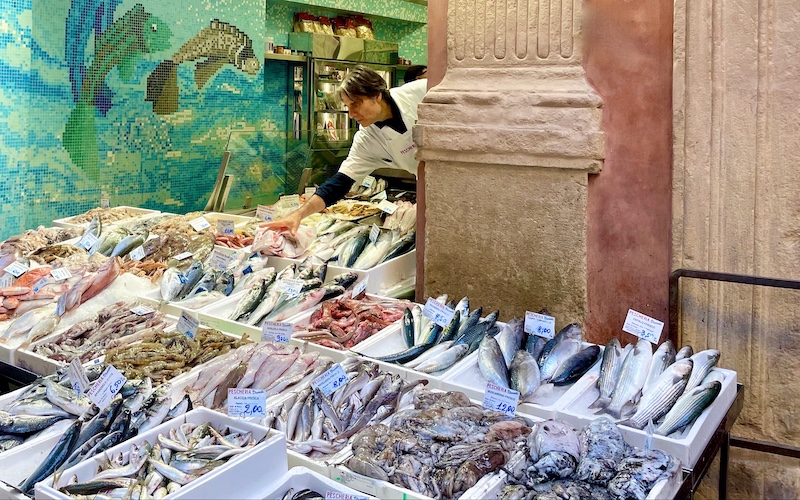 Best shops in the Quadrilatero - Pescheria Brunelli