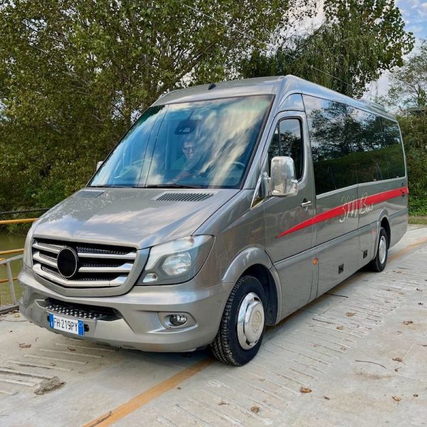 How To Travel Smarter - Travel Services - Hotel Transfers