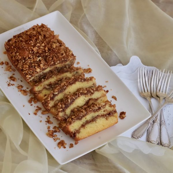 Walnut and Cinnamon Coffee Cake - Easy To Follow Recipes